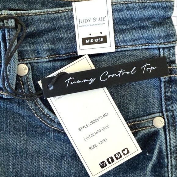 Judy Blue High Rise Tummy Control Medium Wash Straight Raw Hem Jeans – NWT - Picture 8 of 12